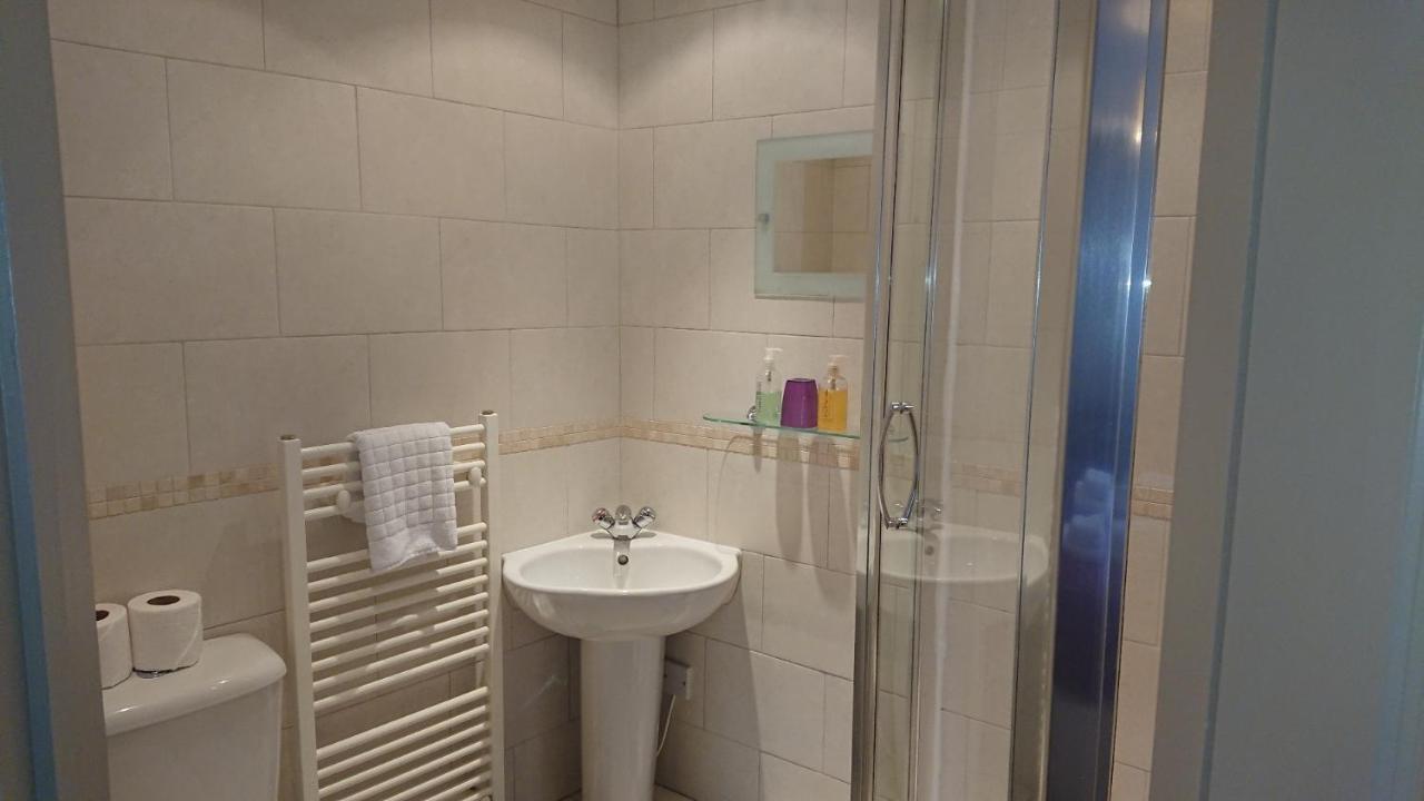 יורק Victoria Cloisters Apartments מראה חיצוני תמונה