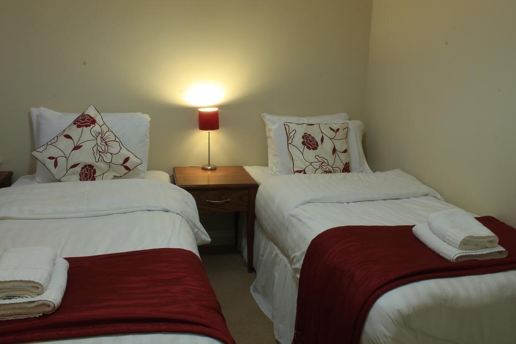 יורק Victoria Cloisters Apartments מראה חיצוני תמונה