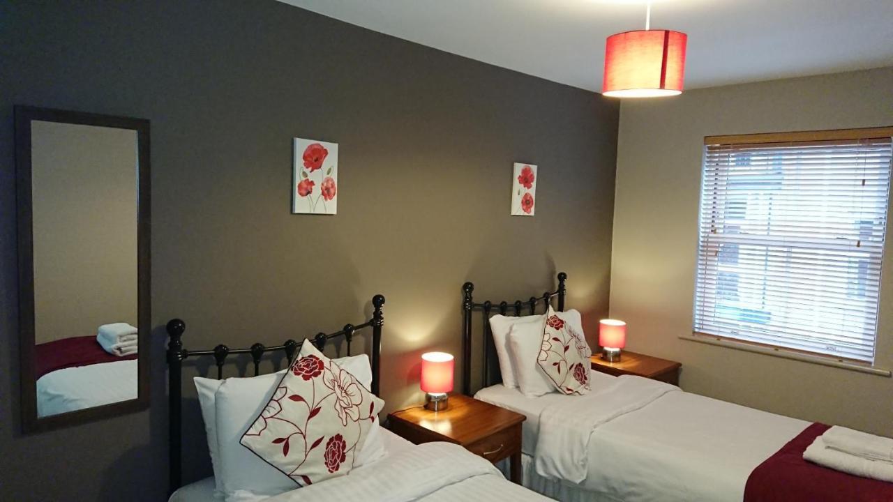 יורק Victoria Cloisters Apartments מראה חיצוני תמונה
